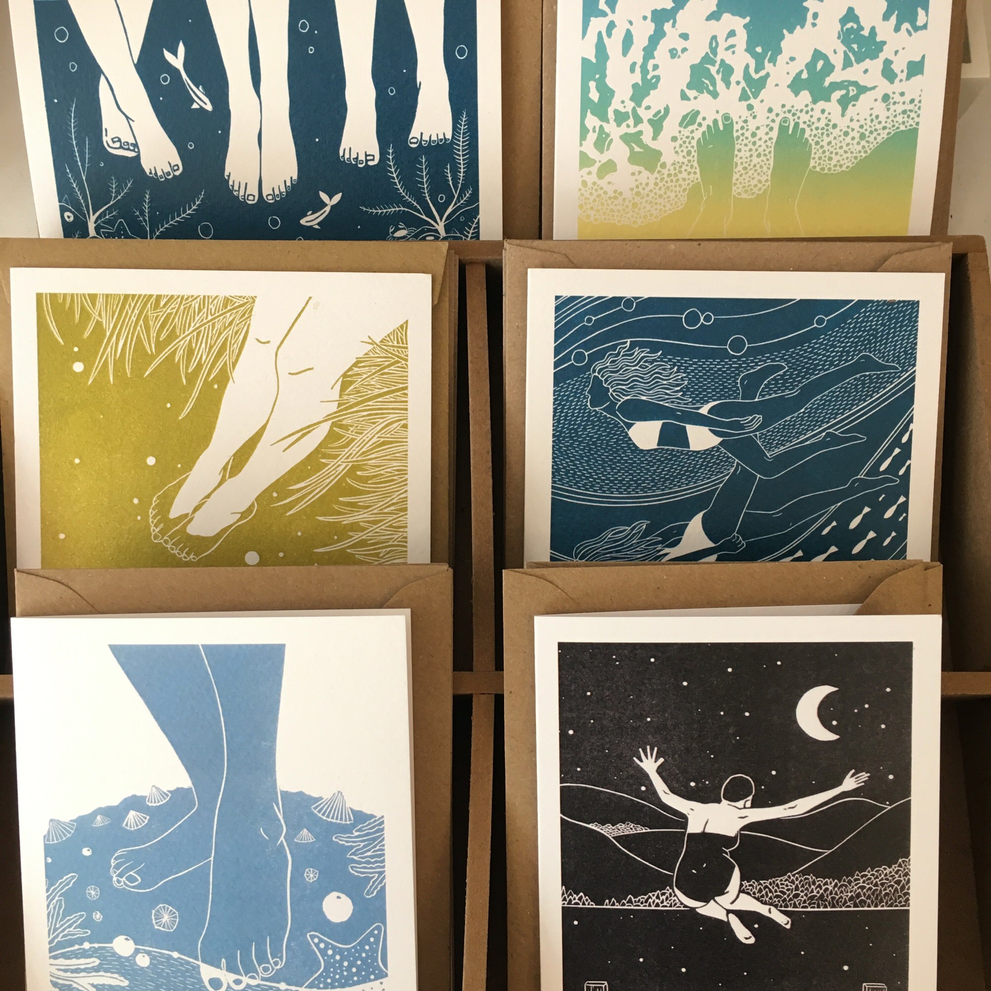 Hand-painted Moroccan plate detail